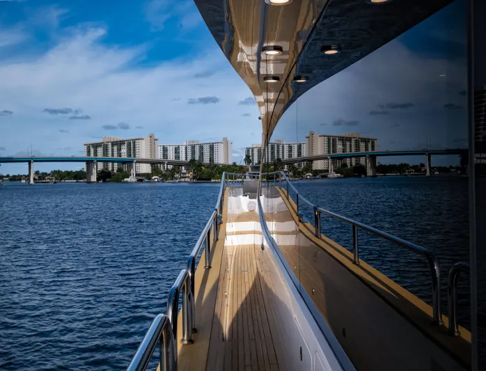 Ebra Yacht Photos Pics 