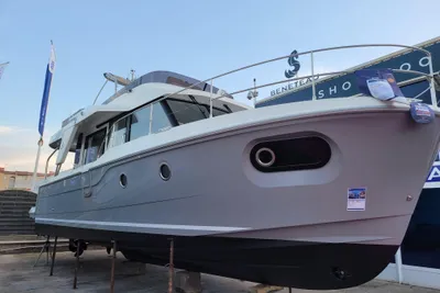2023 Beneteau Swift Trawler 41 Fly