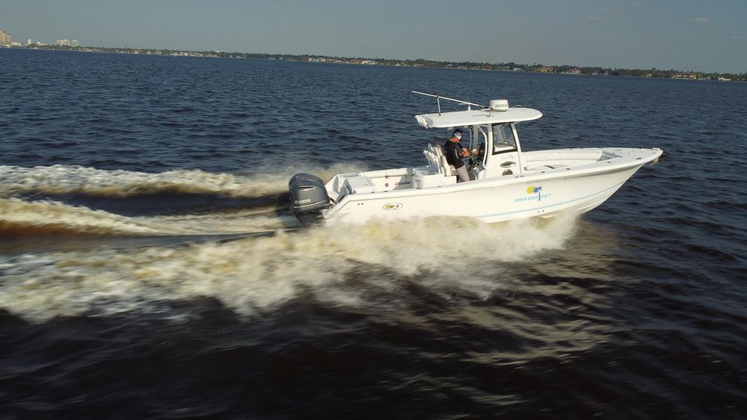 2017 Sea Hunt Gamefish 30