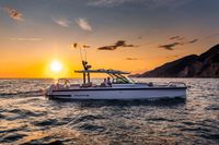 2023 Axopar 37 Sun-Top