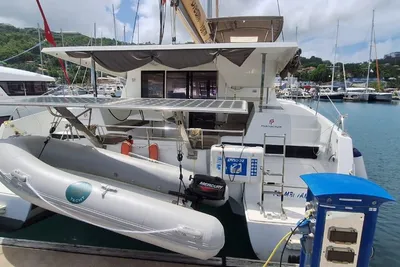 Fountaine Pajot Lucia 40