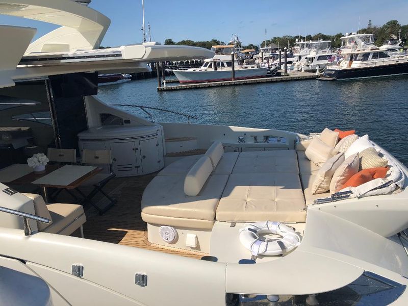 2006 Azimut 68S