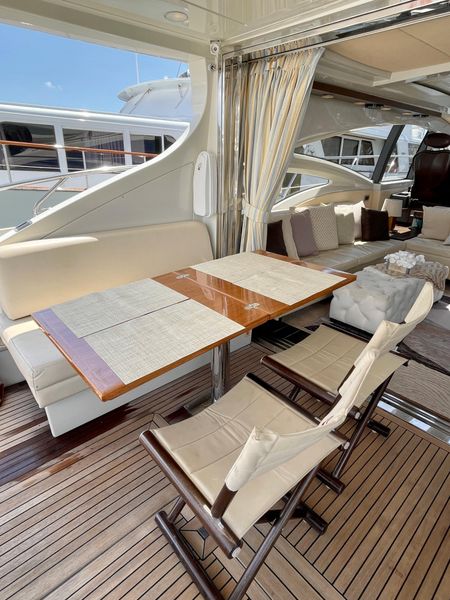 2006 Azimut 68S