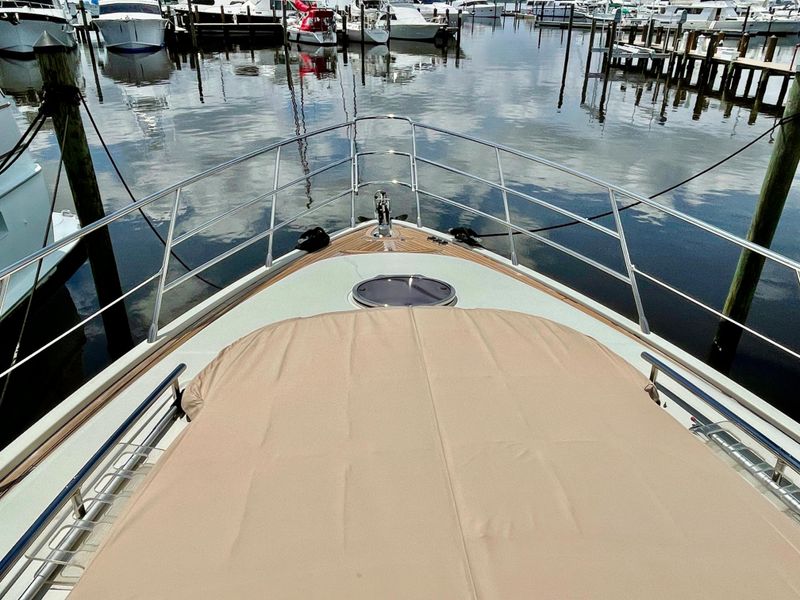 2006 Azimut 68S