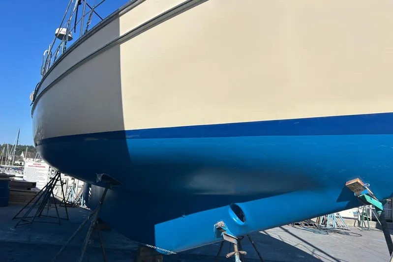 Wind Chaser Yacht Photos Pics 