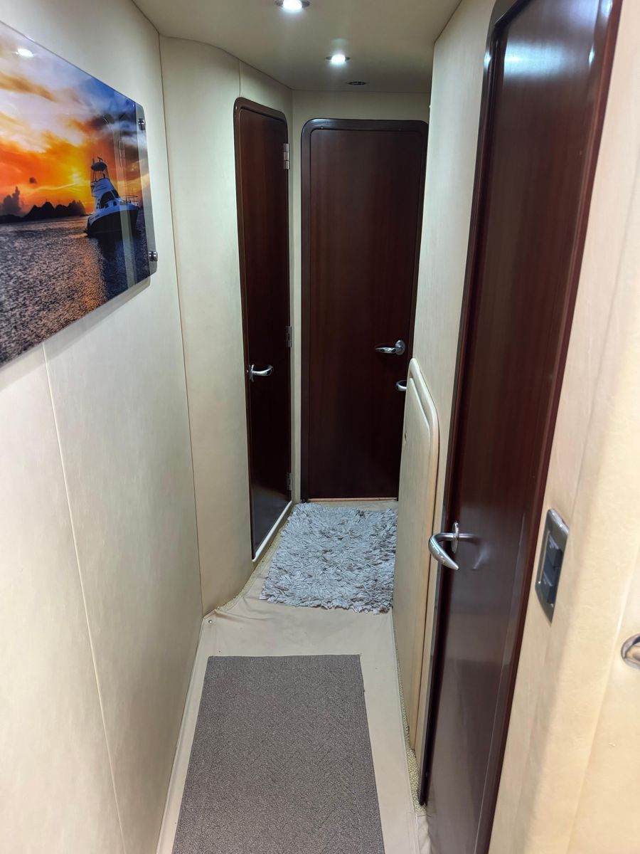 2005 Sea Ray 58 