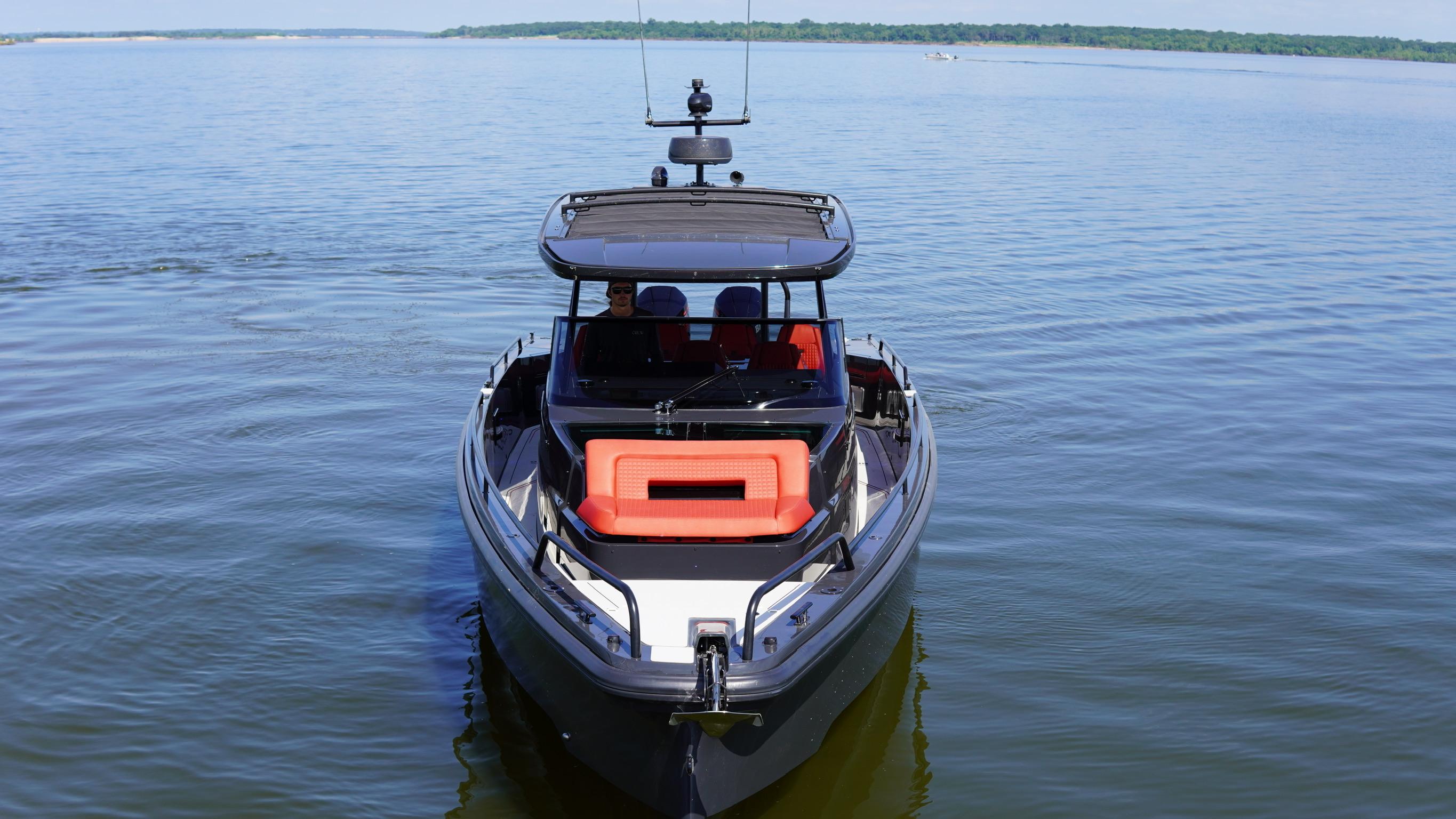 BRABUS Shadow 900 Sun Top 2020 boat on calm water, front view.