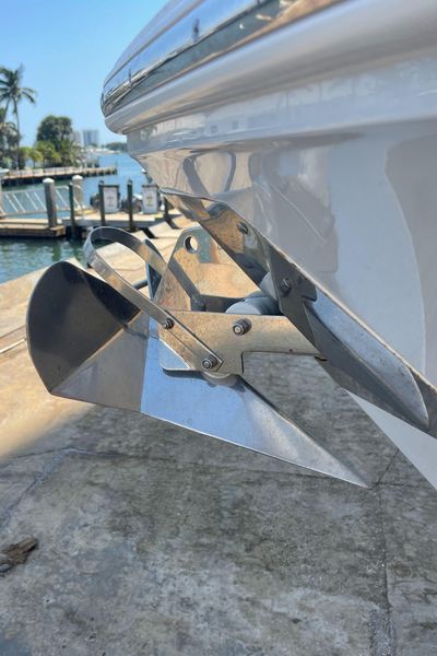 2019 Cobia 320 CC