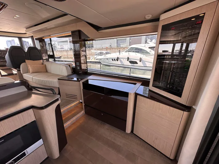 Skyfall Yacht Photos Pics Interior of Absolute 52 Navetta yacht, modern and luxurious, year 2022.