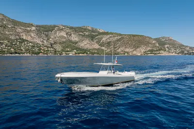 2019 Intrepid 375 Center Console