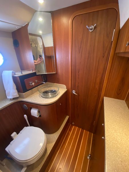 2010 Tiara Yachts 3900 Sovran