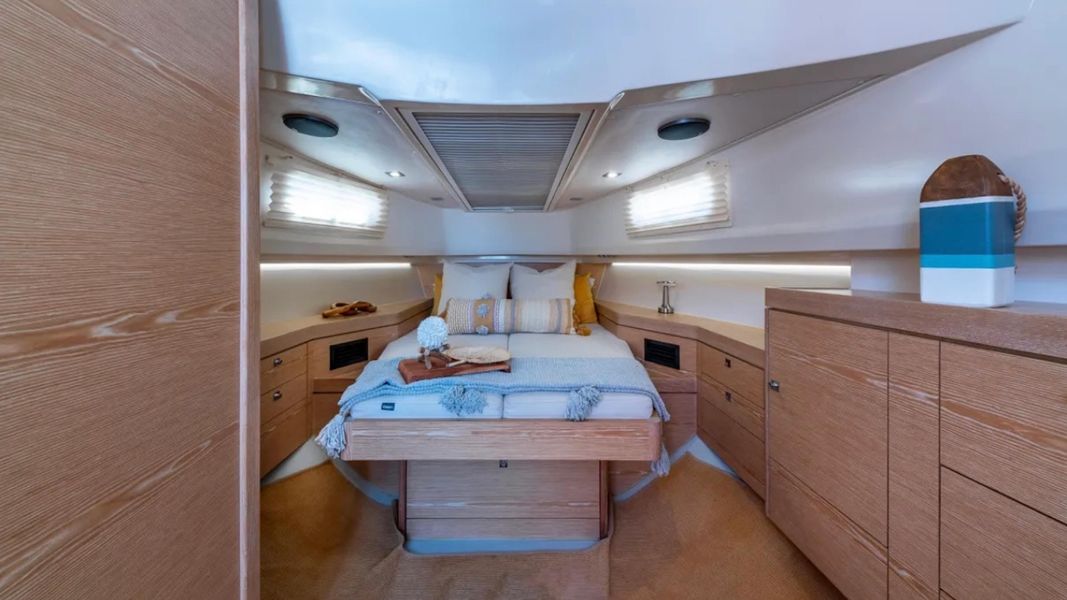 2017 Fjord 40 Open