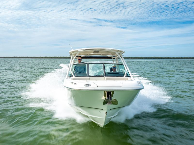 2018 Boston Whaler 270 Vantage