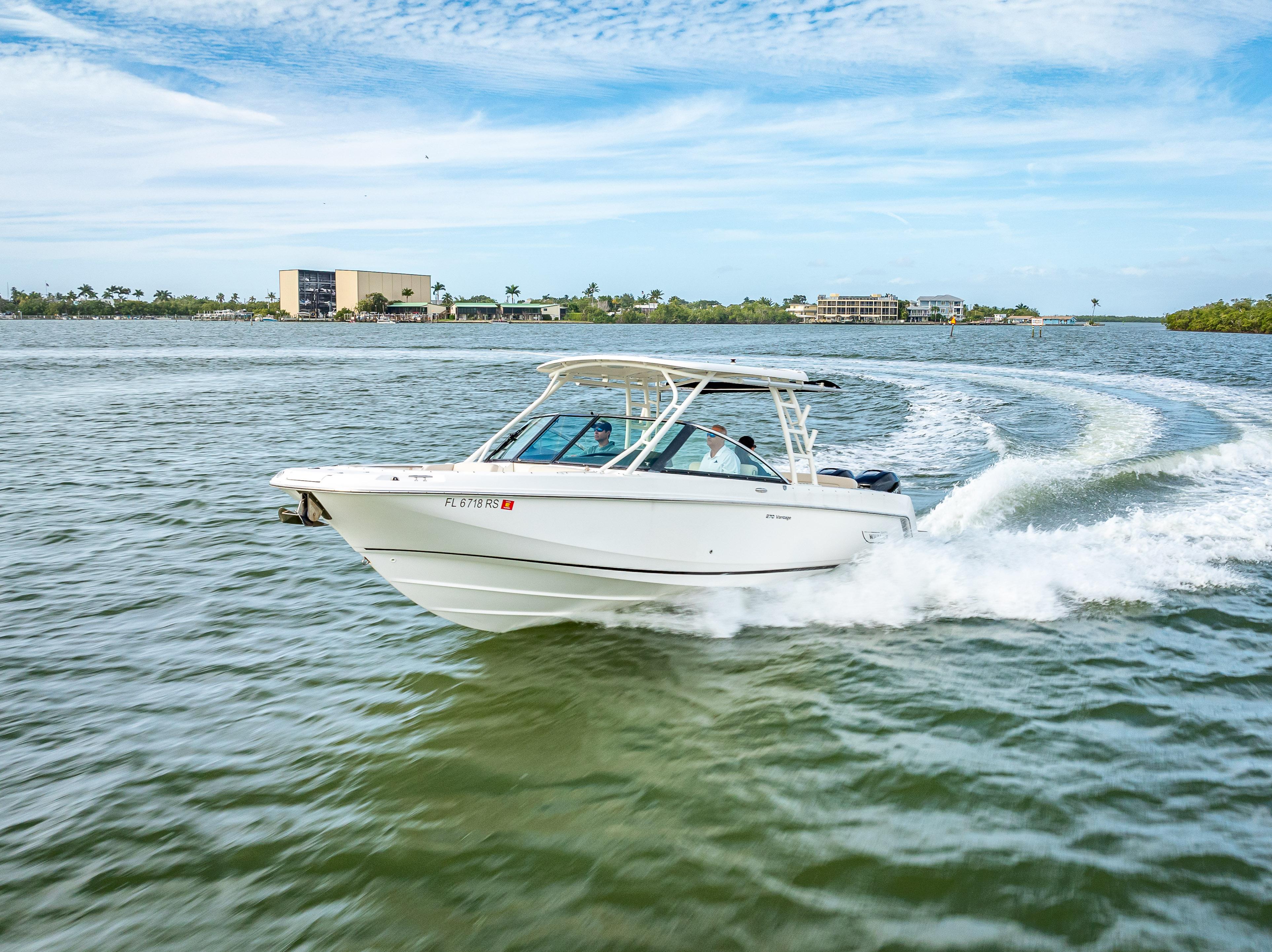 2014 Boston Whaler 270 Vantage Dual Console for sale - YachtWorld