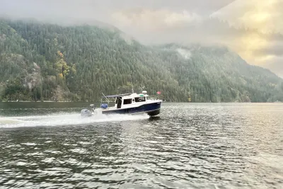 Ranger Tugs R-27