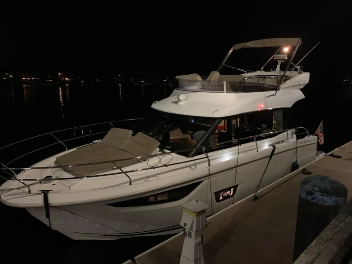 Born To Run Yacht Photos Pics 