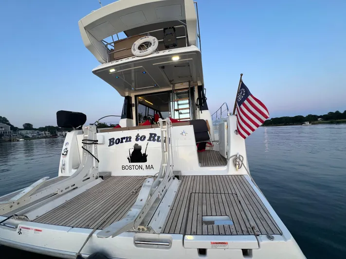 Born To Run Yacht Photos Pics 