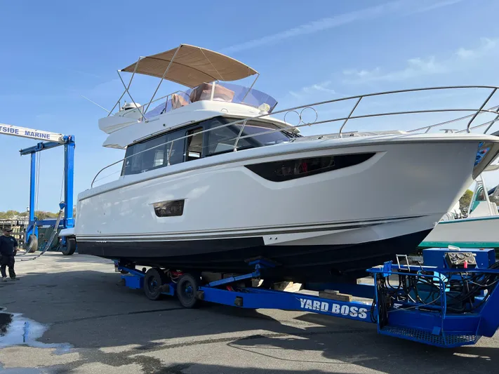 Born To Run Yacht Photos Pics 