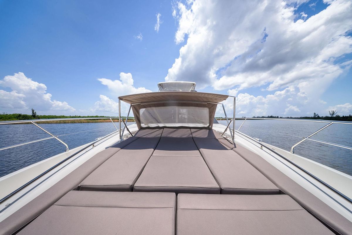 2017 Prestige 59 