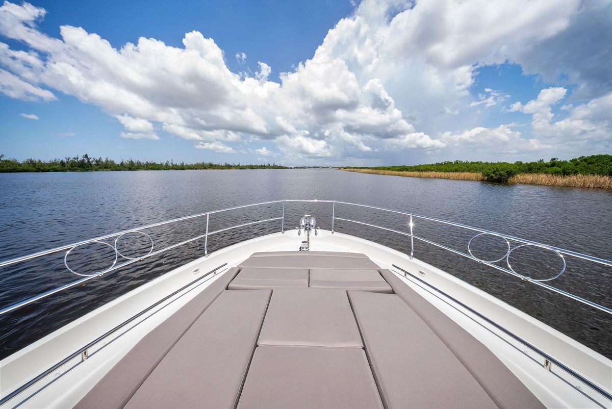 2017 Prestige 59 
