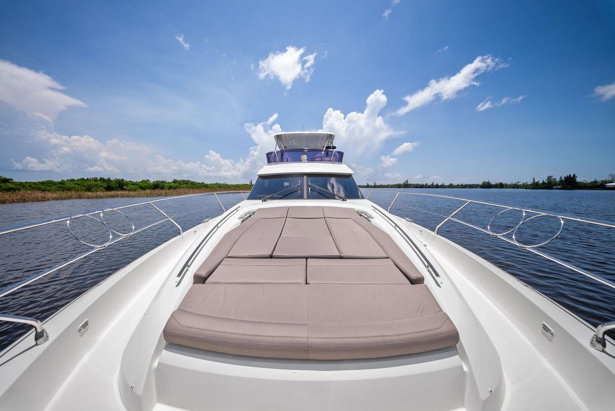 2017 Prestige 59 