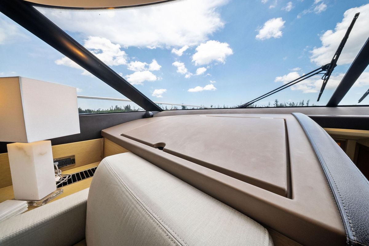 2017 Prestige 59 