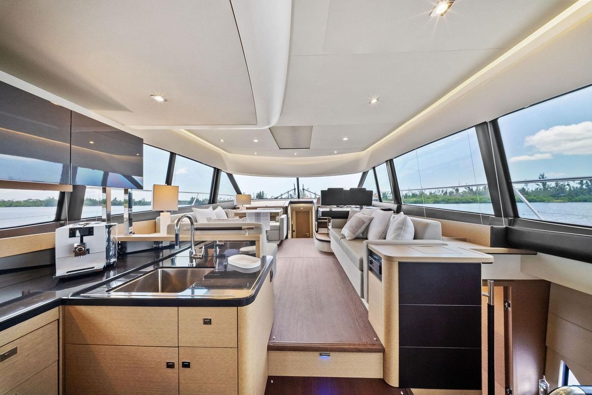 2017 Prestige 59 