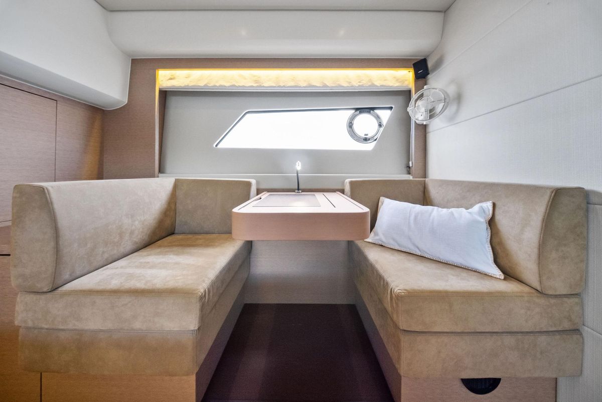 2017 Prestige 59 