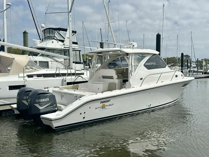 Dunn Working Yacht Photos Pics 2018 Pursuit Os 355 - Image 5