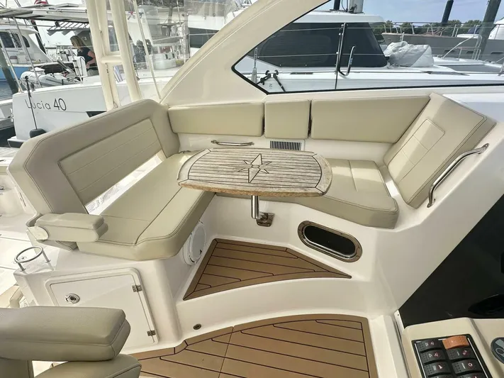 Dunn Working Yacht Photos Pics 2018 Pursuit Os 355 - Image 12