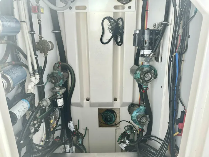 Dunn Working Yacht Photos Pics 2018 Pursuit Os 355 - Image 18