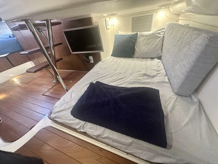 Dunn Working Yacht Photos Pics 2018 Pursuit Os 355 - Image 16