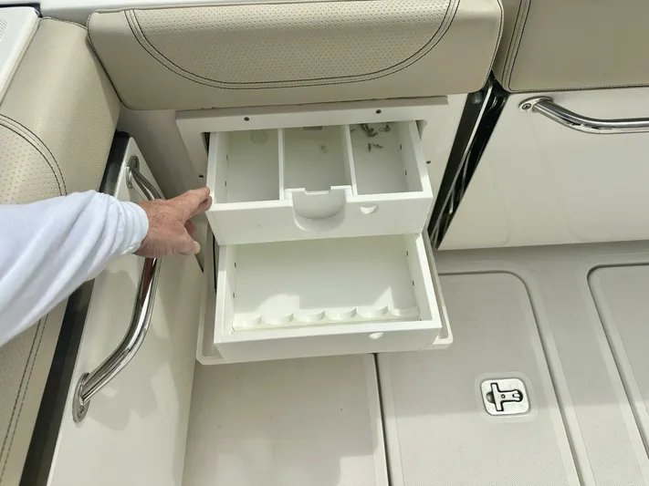 Dunn Working Yacht Photos Pics 2018 Pursuit Os 355 - Image 11