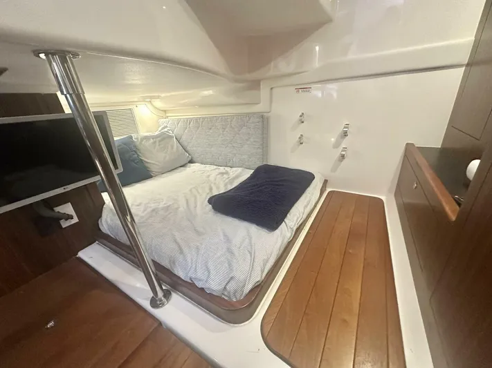 Dunn Working Yacht Photos Pics 2018 Pursuit Os 355 - Image 17