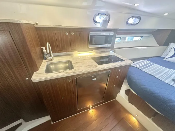 Dunn Working Yacht Photos Pics 2018 Pursuit Os 355 - Image 13