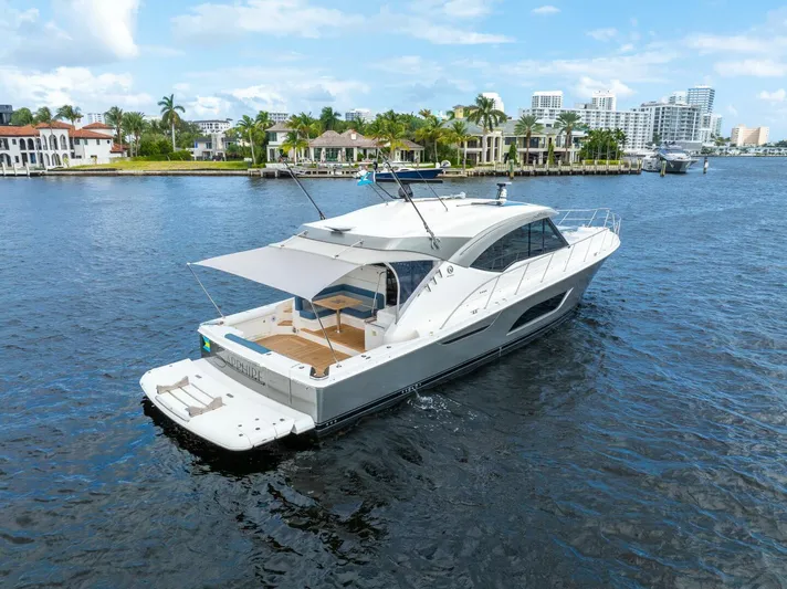 Sapphire Yacht Photos Pics 2022 Riviera 575 Suv - Image 8