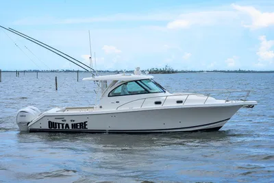 Pursuit 385 Offshore