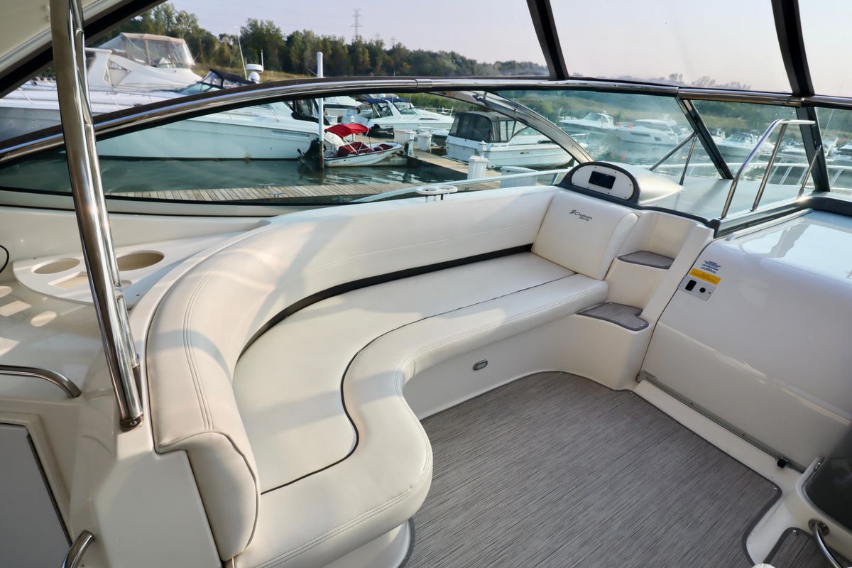 2005 Cruisers Yachts 52 
