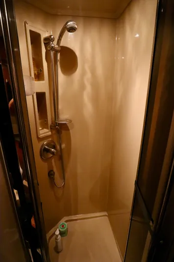 Overdraft Yacht Photos Pics 