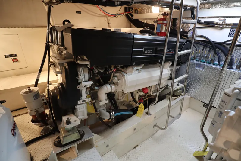 Overdraft Yacht Photos Pics 