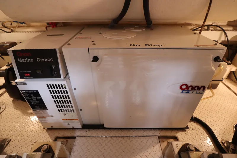 Overdraft Yacht Photos Pics 