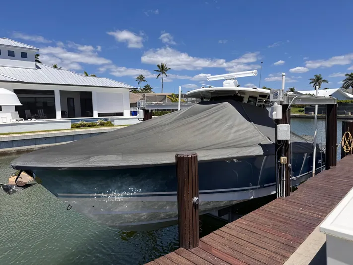 The Manhatten Project Yacht Photos Pics 