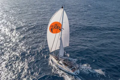 2019 Oyster 625