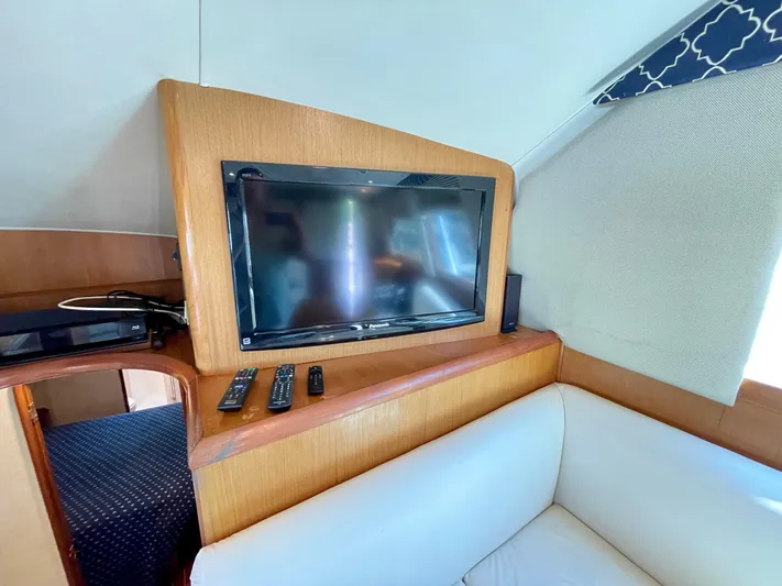  Yacht Photos Pics Interior of 2000 Ocean Yachts 43 Super Sport with TV and remote controls.