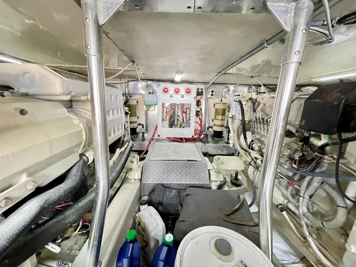  Yacht Photos Pics Engine room of 2000 Ocean Yachts 43 Super Sport, showcasing mechanical components and wiring.
