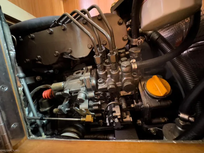 Kinship Ll Yacht Photos Pics 