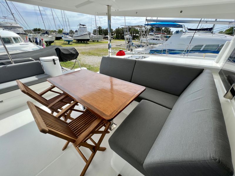 2020 Fountaine Pajot Lucia 40