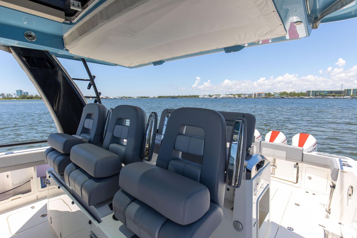 2021 Boston Whaler 42 