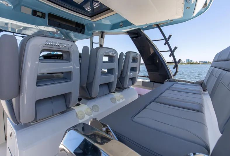 Da Wetta Da Betta Yacht Photos Pics 2021 Boston Whaler 420 Outrage _Da_ Wetta Da_ Betta_ Bridge