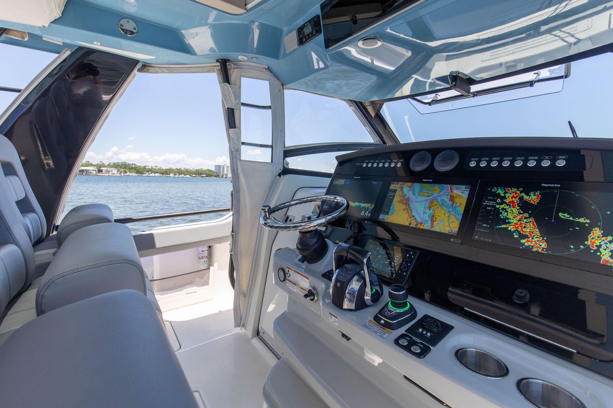 2021 Boston Whaler 42 